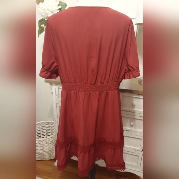 NWT Allegra K V-Neck Smocked Elastic Waist Boho Crochet Lace Trim Mini Dress - Picture 9 of 10